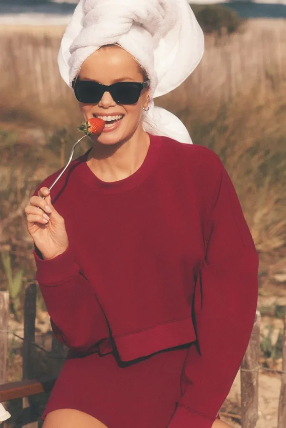Kort Sway-genser med rund hals – Summer Romance Red