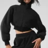 Kort vinterjakke i polar fleece – svart