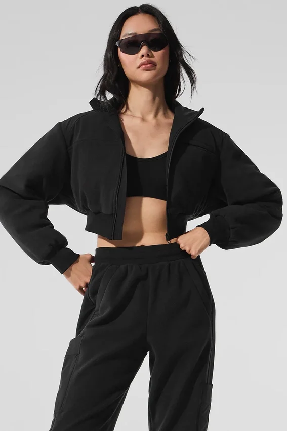 Kort vinterjakke i polar fleece – svart
