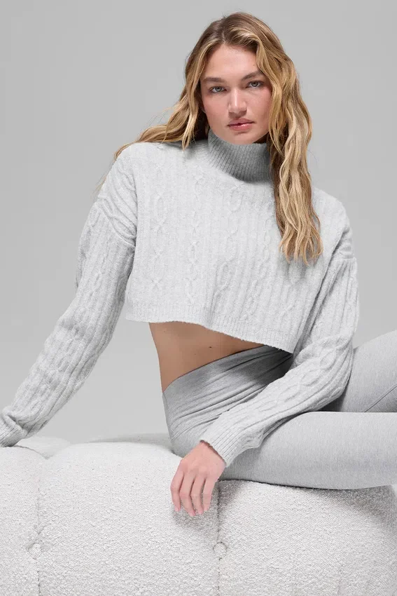 Kort Winter Bliss-høyhalset genser med langermet kabelstrikk – Athletic Heat