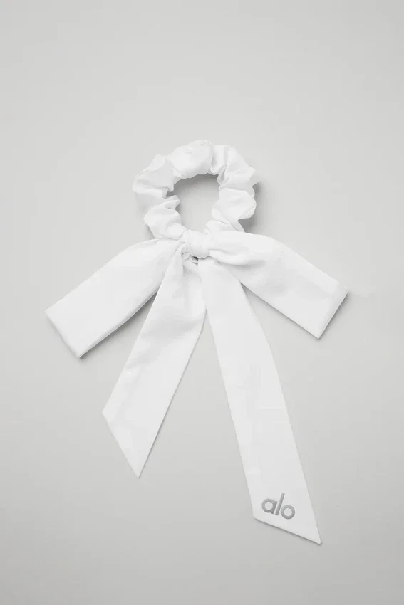 Love Knots Tie Scrunchie – hvit