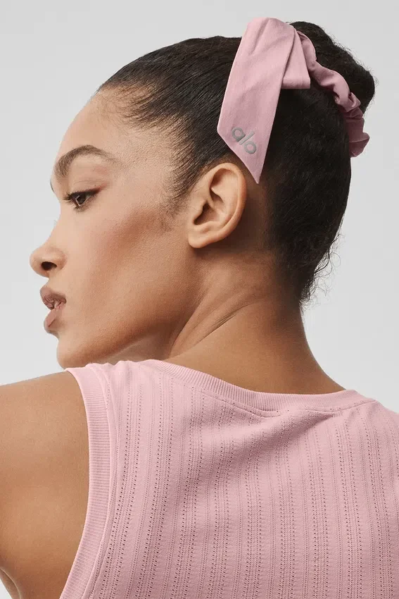 Love Knots Tie Scrunchie – vintage-rosa