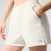 Low Key Sweat Shorts – Elfenben