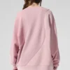 Make Waves genser med rund hals – solnedgangsrosa tonet