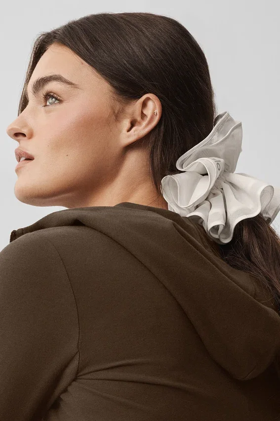 Mesh Sweet Nothing Oversize-hårstrikk – elfenben