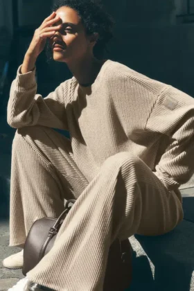Muse genser med rund hals – Gravel Heather