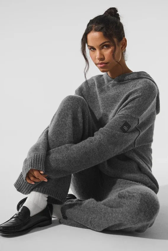 New Class-hettegenser i ull og kashmir – Platinum Grey