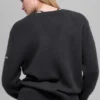 New Class oversized strikkegenser i ull og kashmir med V-hals – svart