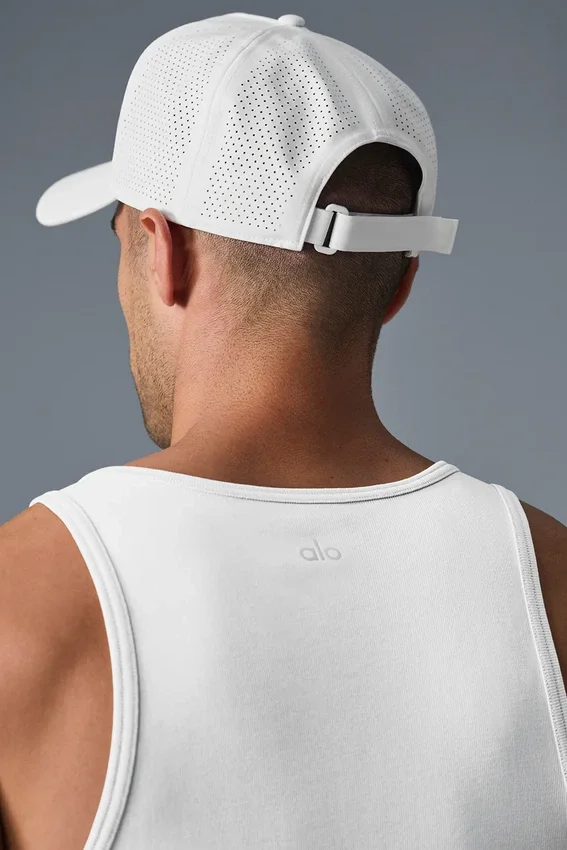 Performance District Trucker Hat – hvit