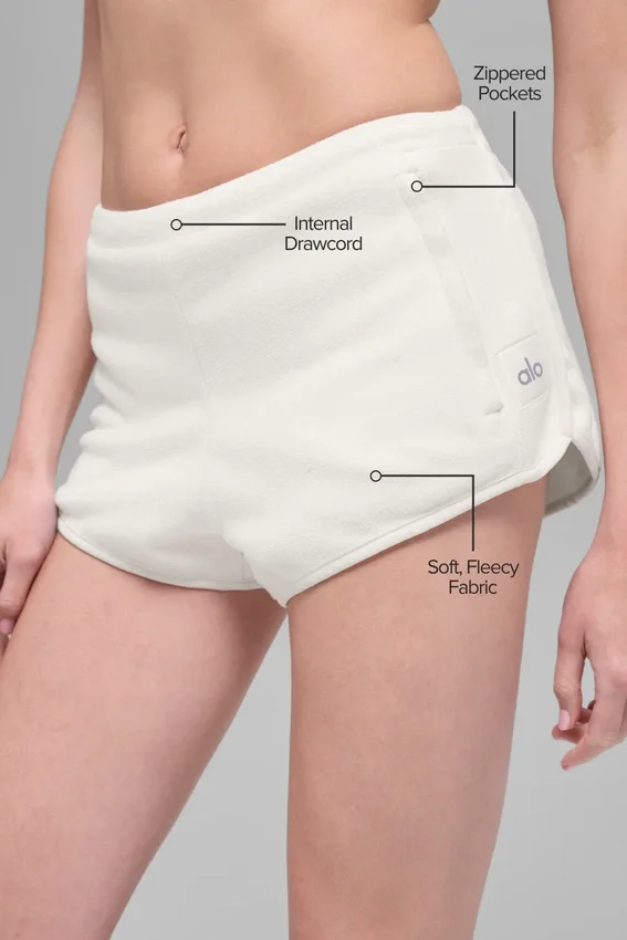 Polar Fleece Retreat Shorts – Elfenben