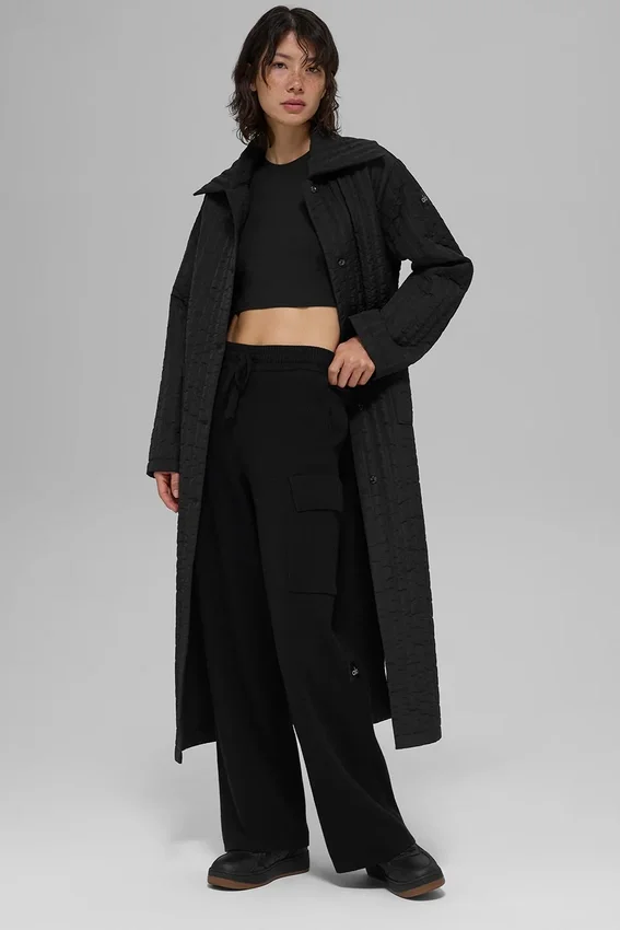 Quilted Skyline Long Coat – svart