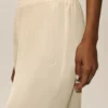 Radiance-bukser i silke-blanding med High-Waist-design – Sandy Beige
