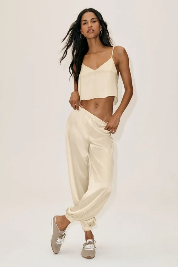 Radiance-tanktop i silke-blanding – Sandy Beige