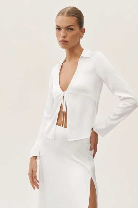 Radiance langermet topp i silke-blanding – hvit