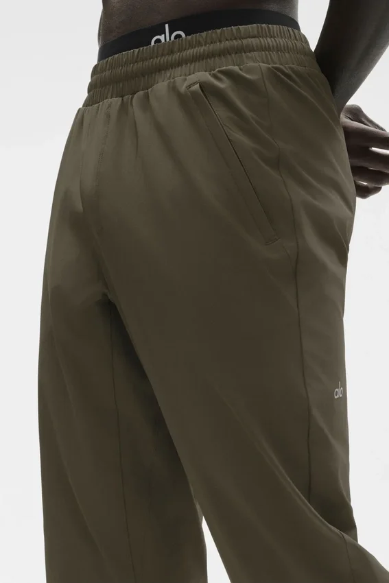 Repetition Jogger – Olive Tree