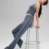 Ribbestrikket Highline Flare-buks – Bluestone/hvit