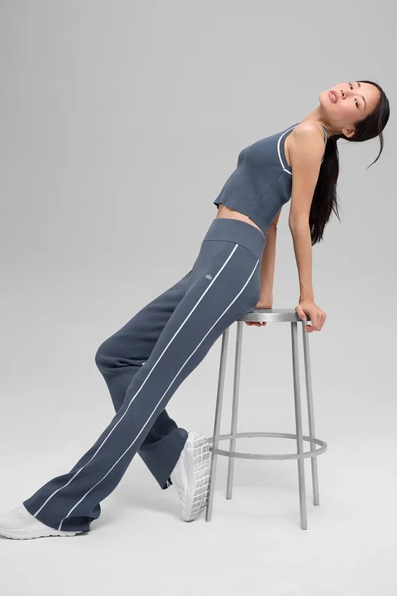 Ribbestrikket Highline Flare-buks – Bluestone/hvit
