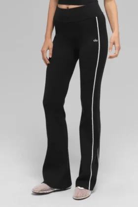 Ribbestrikket Highline Flare-buks – svart/hvit