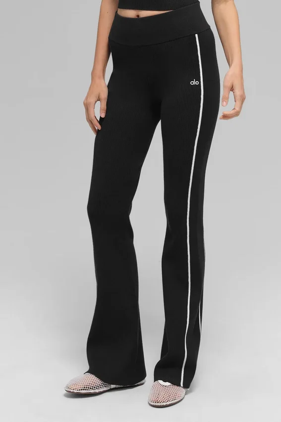 Ribbestrikket Highline Flare-buks – svart/hvit