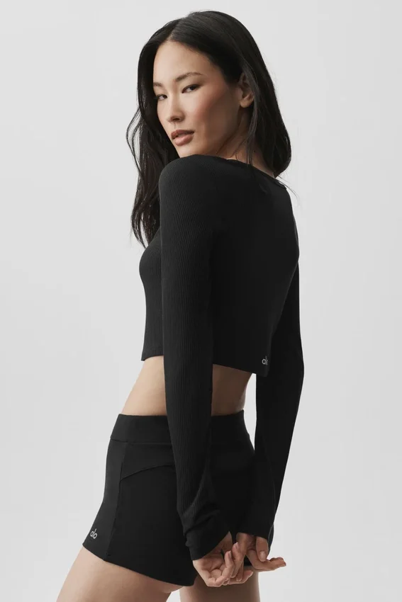 Ribbet, kort Whisper-cardigan – svart