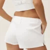 Riviera-shorts i linblanding med lav midje – hvit