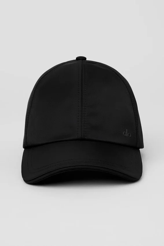 Satin-cap til fritiden – svart