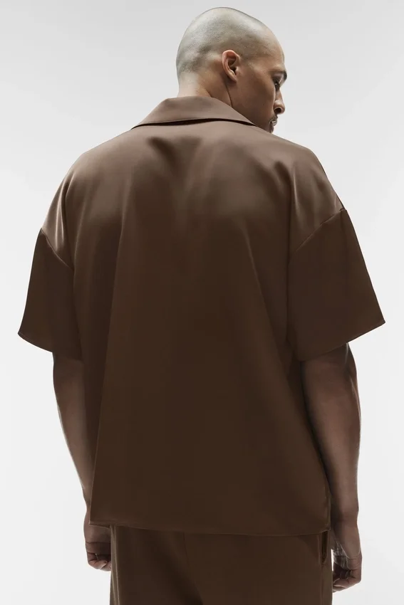 Satin Horizon kortærmet skjorte med knapper – Espresso