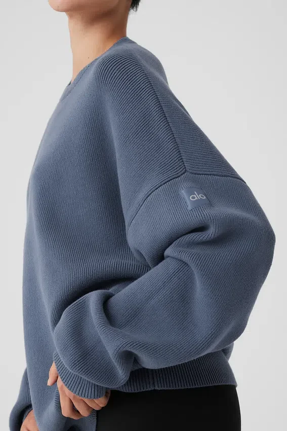 Scholar-strikkegenser med rund hals – Bluestone