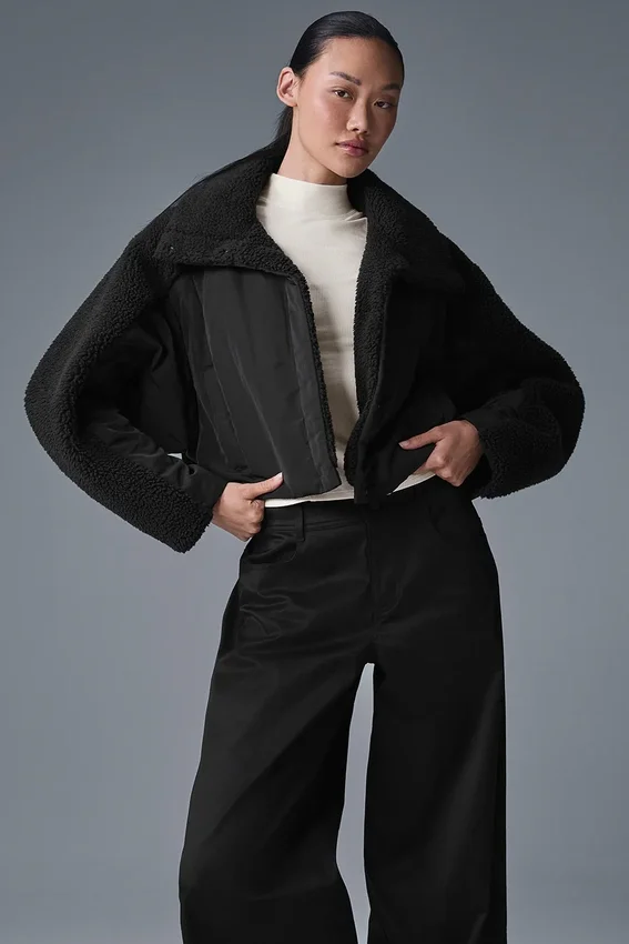 Sherpa Cozy Escape Puffer – svart/svart