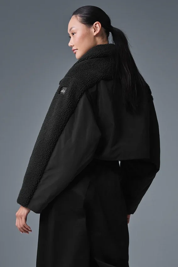 Sherpa Cozy Escape Puffer – svart/svart