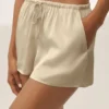 Silkeblanding Radiance Shorts – Sandy Beige