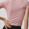 Sømløs kortærmet topp med høy hals i pointelle – Vintage Pink