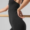 Sømløs ribbet Favorite Onesie – svart