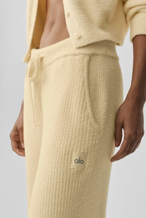 Snuggle up Strikkegenser-bukser med High-Waist og vide ben – Candlelight Yellow