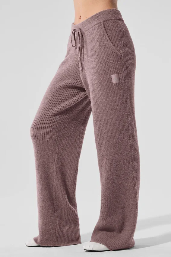 Snuggle up-strikkegenser med High-Waist-bukser med vide ben – Mushroom