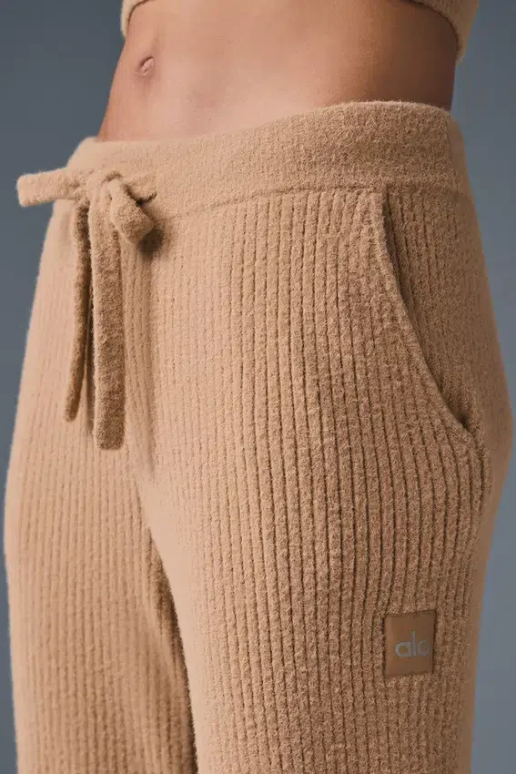 Snuggle Up-strikkegenser med High-Waist og vid ben – Toasted Almond