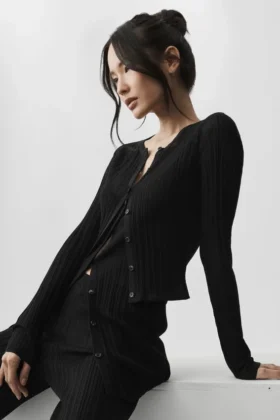 Strikkegenser Sunlit Cardigan – svart