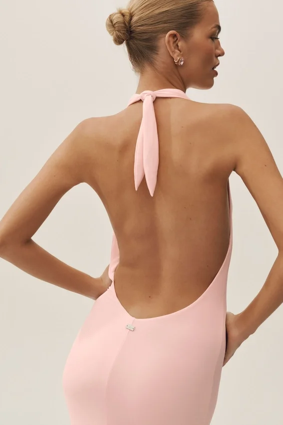 Summer Soiree halterneck-maxidress – solkysset rosa