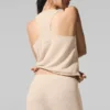 Supernatural Strikkegenser Henley-tank – Macadamia