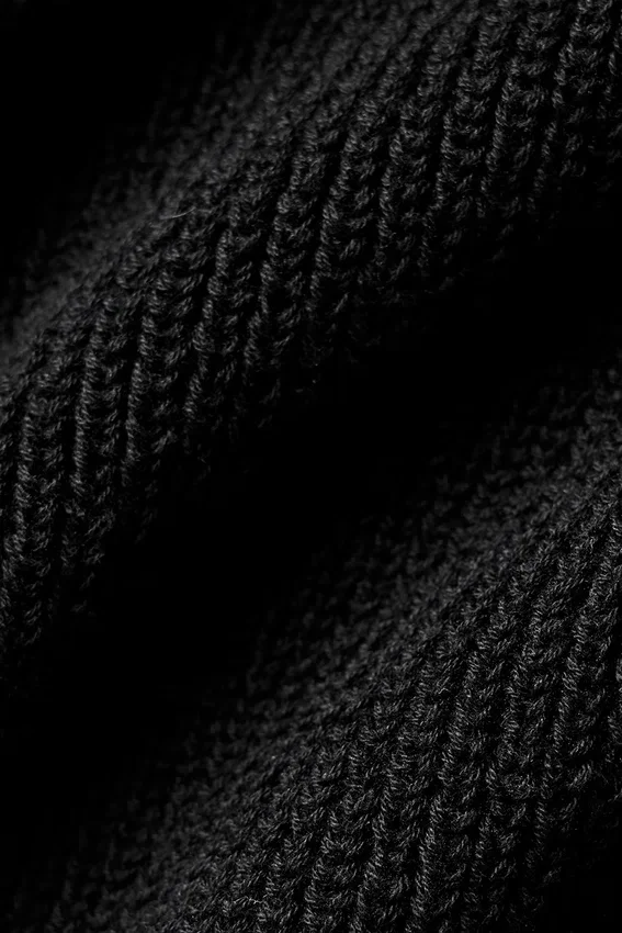 Supernatural Strikkegenser – svart