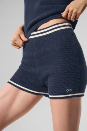 Tennis Club Strikkegenser Knit Hot Short – Navy/Ivory