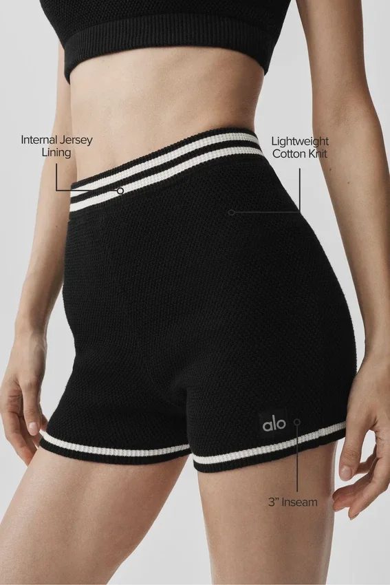 Tennis Club Strikkegenser Knit Hot Shorts – svart/elfenben