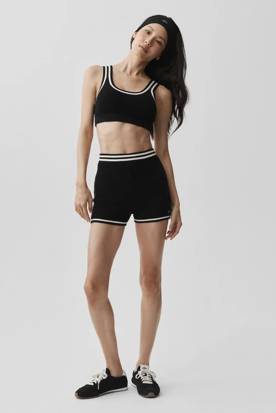 Tennis Club Strikkegenser Knit Hot Shorts – svart/elfenben