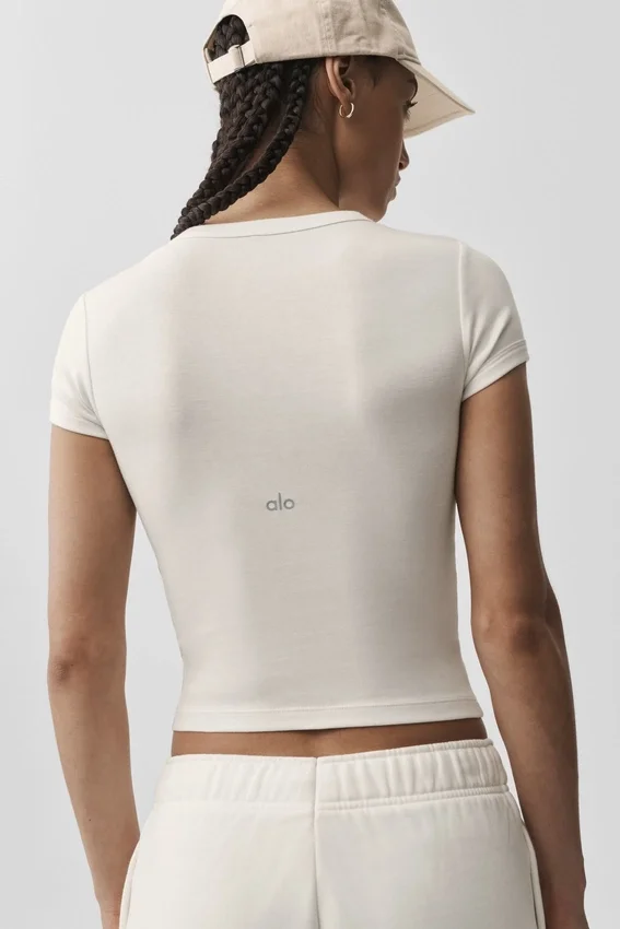 Timeless Tee – Elfenben