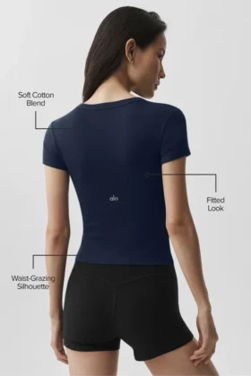 Timeless Tee – marineblå