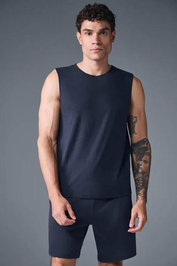 Triumph Muscle Tank – marineblå
