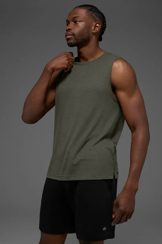 Triumph Muscle Tank – stealthgrønn