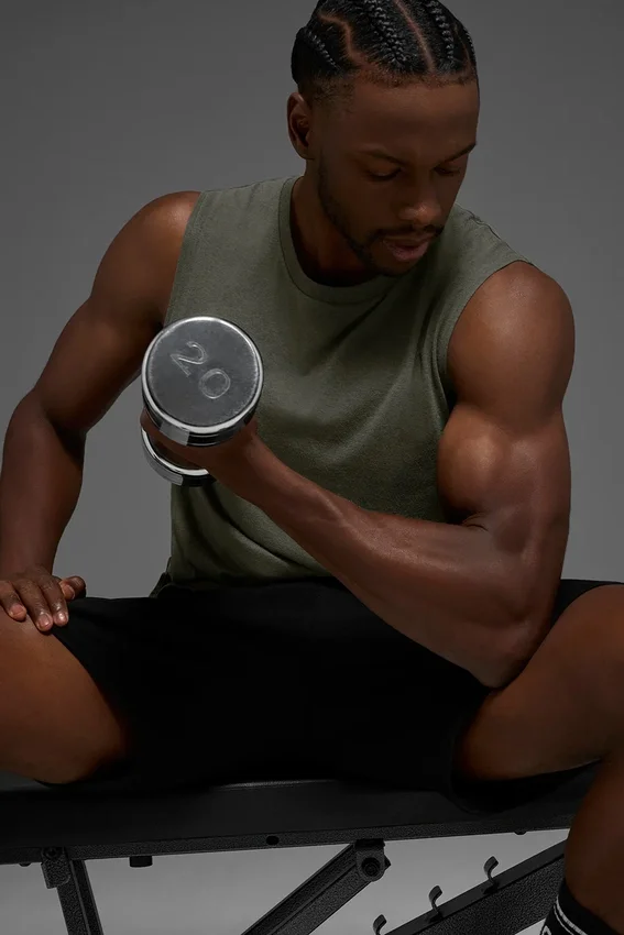 Triumph Muscle Tank – stealthgrønn