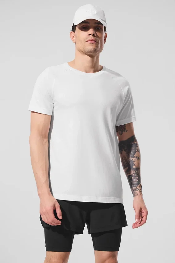 Triumph T-skjorte med rund hals | Yoga-T-skjorter og Singleter for menn