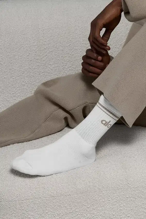 Unisex halvhøye Throwback-sokker – hvit/lys kakao